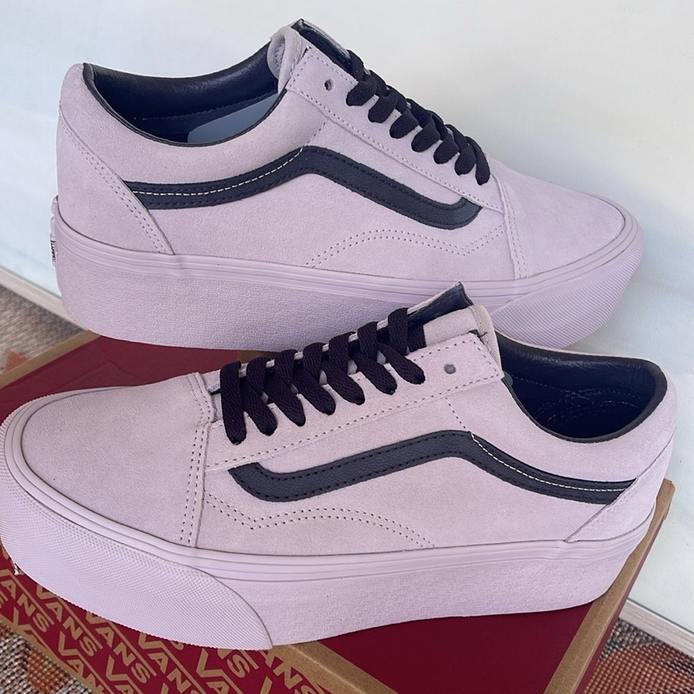 Women’s Vans Old Skool Stackform
Suede Lavender
VN0009PZLAE
Platforms Sneakers - Picture 7 of 16